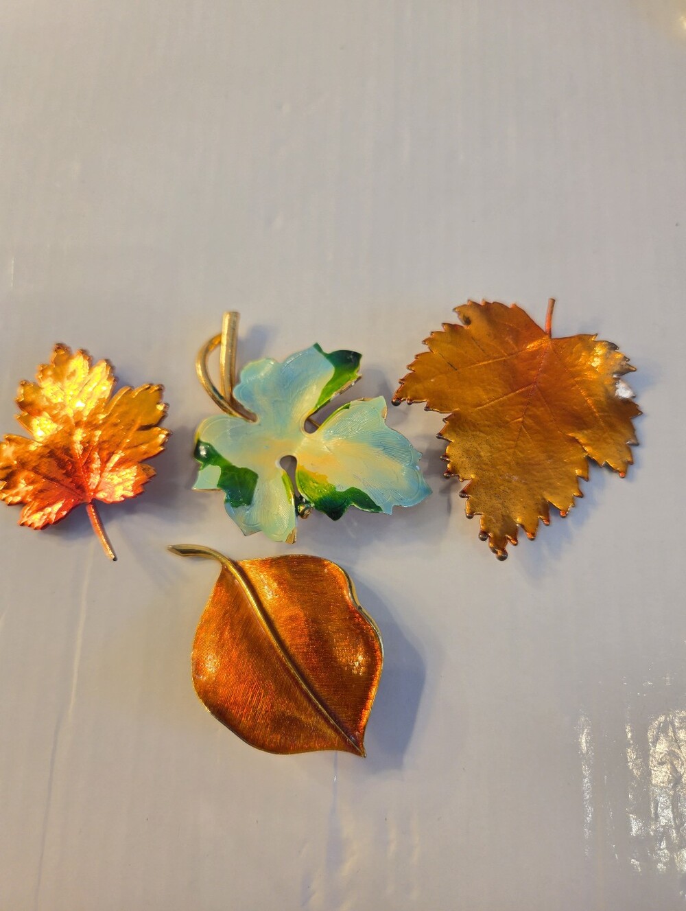 Assorted Leaf Brooch Set in Gold and Green